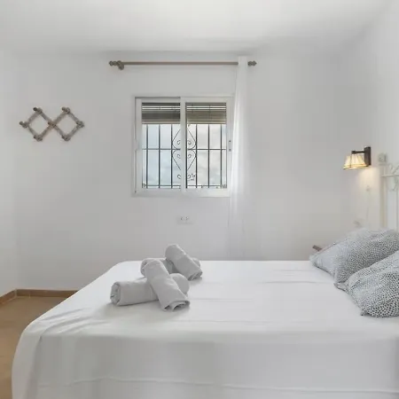 Con Piscina Compartida, Lugar Apartment *